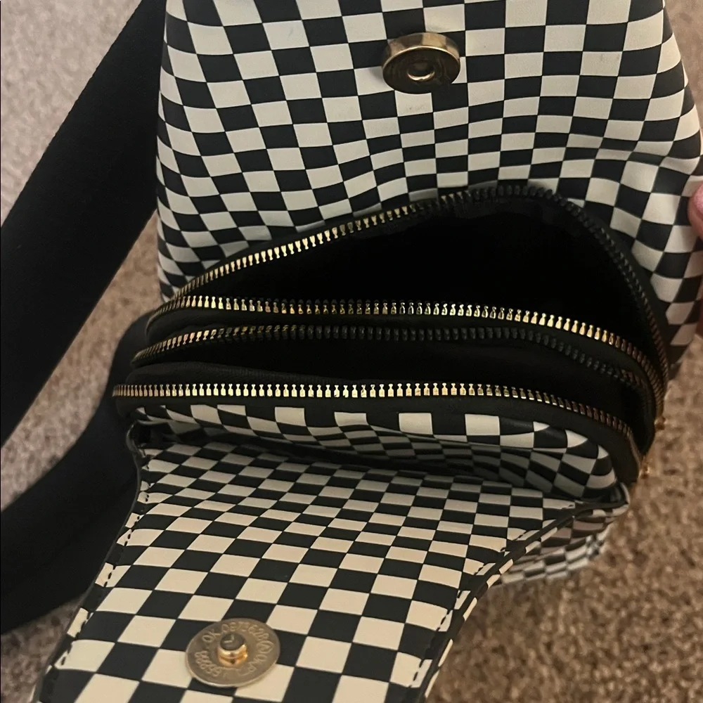 Checkered Sling Backpack - Picture 3 of 4